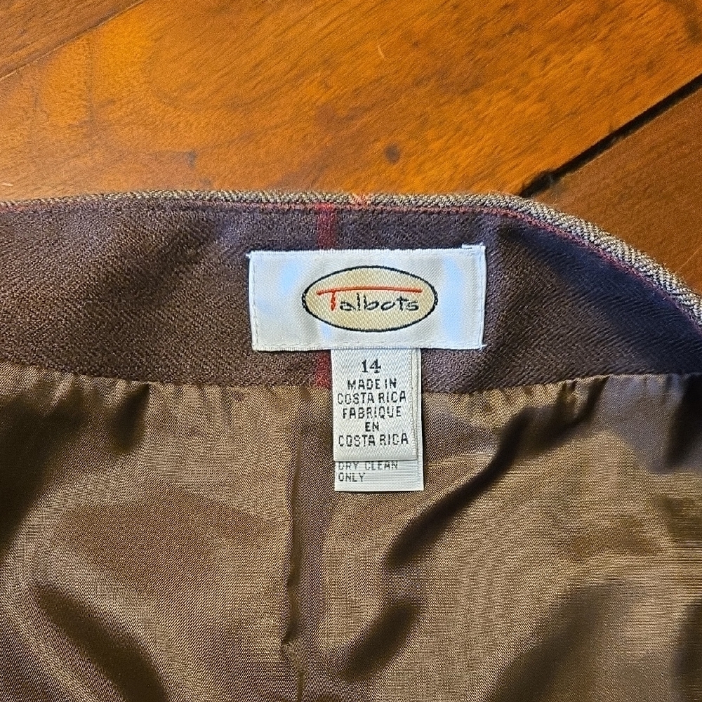 Talbots Large Green and Brown Plaid Skirt - Picture 4 of 9